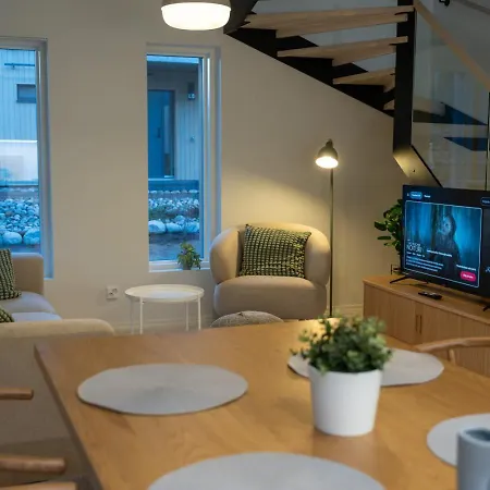 Brand New, Stylish House, Sauna, Parking