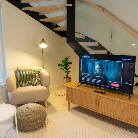 Brand New, Stylish House, Sauna, Parking ヴァンター
