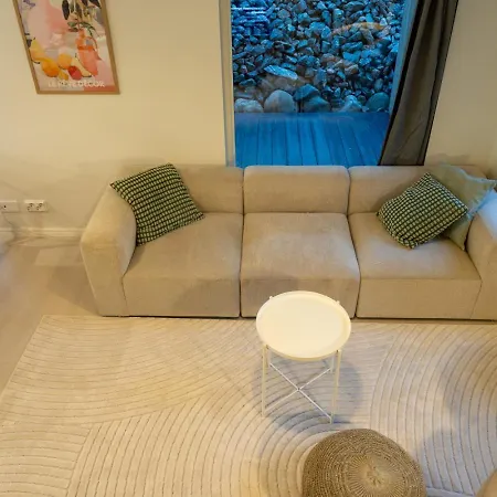 Brand New, Stylish House, Sauna, Parking * ヴァンター