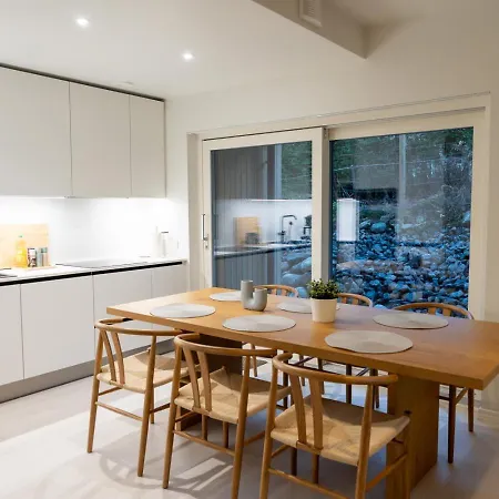 Brand New, Stylish House, Sauna, Parking