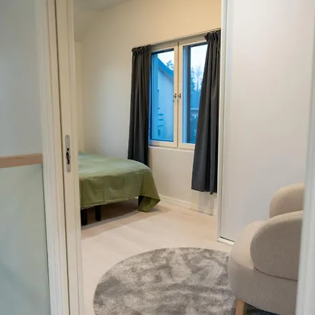 Brand New, Stylish House, Sauna, Parking Hébergement de vacances