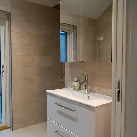 Vakantiehuis Brand New, Stylish House, Sauna, Parking Vantaa