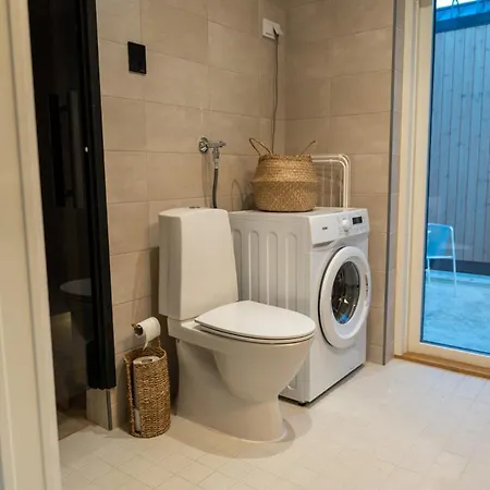 Brand New, Stylish House, Sauna, Parking *