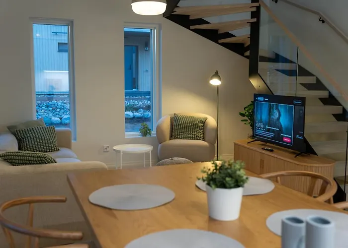 Brand New, Stylish House, Sauna, Parking