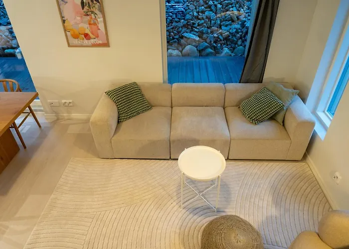 Brand New, Stylish House, Sauna, Parking * ヴァンター