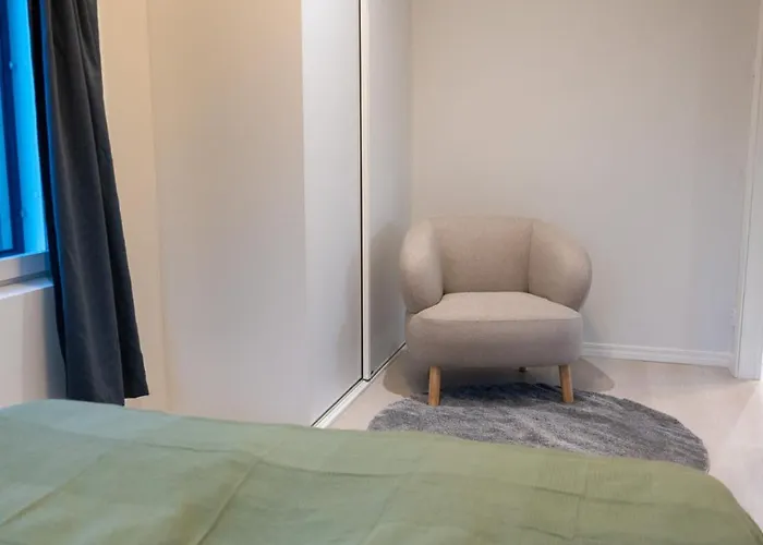 別荘 Brand New, Stylish House, Sauna, Parking *