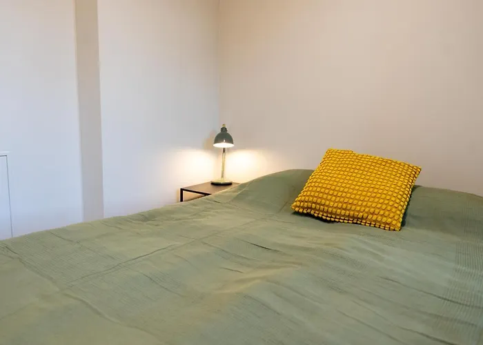 Brand New, Stylish House, Sauna, Parking