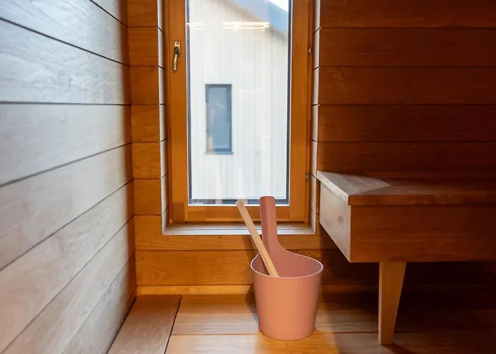 Brand New, Stylish House, Sauna, Parking