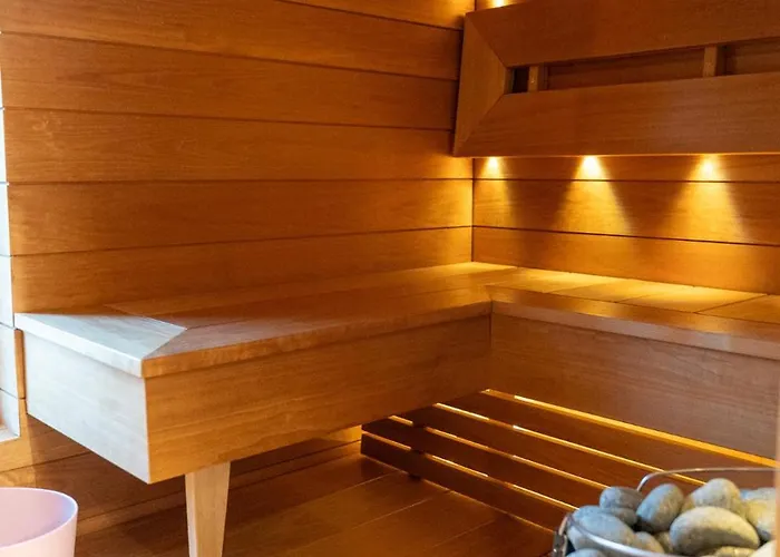 Brand New, Stylish House, Sauna, Parking * ヴァンター